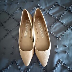 Calvin Klein Women's Beige Loafers